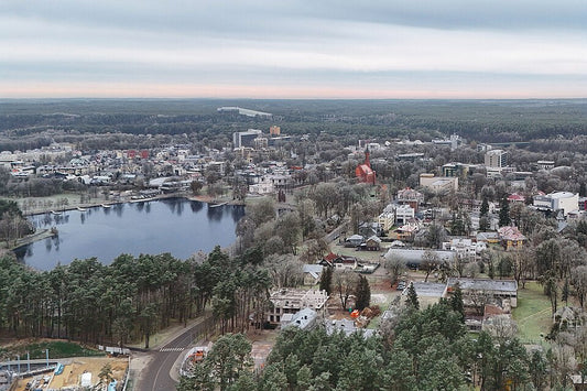 Druskininkų kurorto vaizdas iš aukštai – Nemuno slėnis ir miesto pušynai