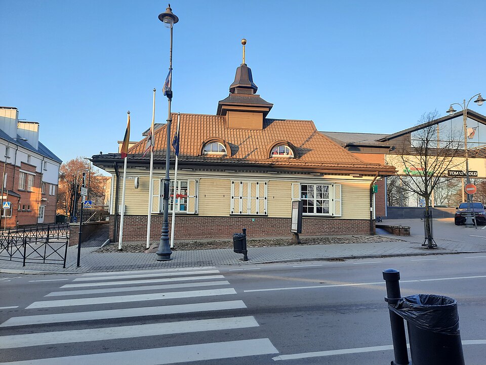Telšių Turgaus aikštė ir senamiesčio pastatai